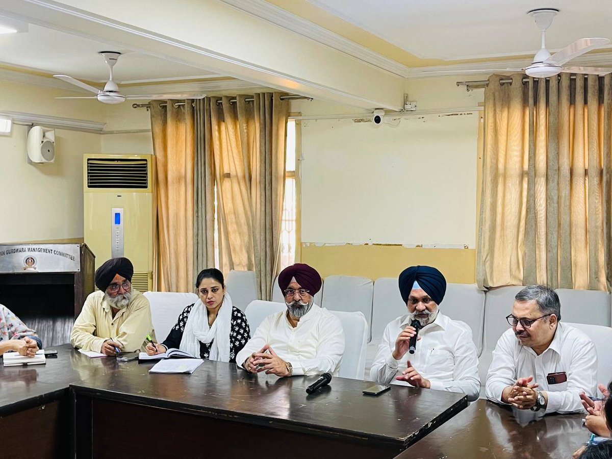 hskalka's tweet photo. It was a fruitful meeting with the Principals of GHPS (all branches of Delhi) to discuss day-to-day working of the schools, education policy etc.
Glimpses...
#GHPS #schools #education #DSGMC https://t.co/gqWwa5JoRm
