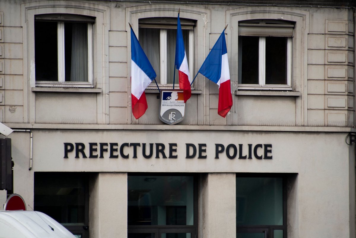 Paris : une employée de la préfecture soupçonnée de délivrer des visas illégaux pour une filière de migrants marocains ; le rabatteur vivant en France est sous OQTF fdesouche.com/2024/04/15/par…