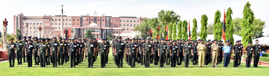 SWComd_IA's tweet photo. 'सर्वदा विजय भवा'
#LtGenDhirajSeth #ArmyCdrSWC, felicitated all ranks, Veterans, Civil Defence employees & families on the occasion of 20th Raising Day of #SaptaShaktiCommand. He laid a wreath at Prerna Sthal and paid homage to #gallant heroes who made the supreme sacrifice in the line of duty. He also commended all ranks for their steadfastness and devotion to duty.
#IndianArmy
#OnPathToTransformation
#IndianArmedForces
#Bravehearts
@DIAV20
@KSBSectt
@HQ_IDS_India
@adgpi