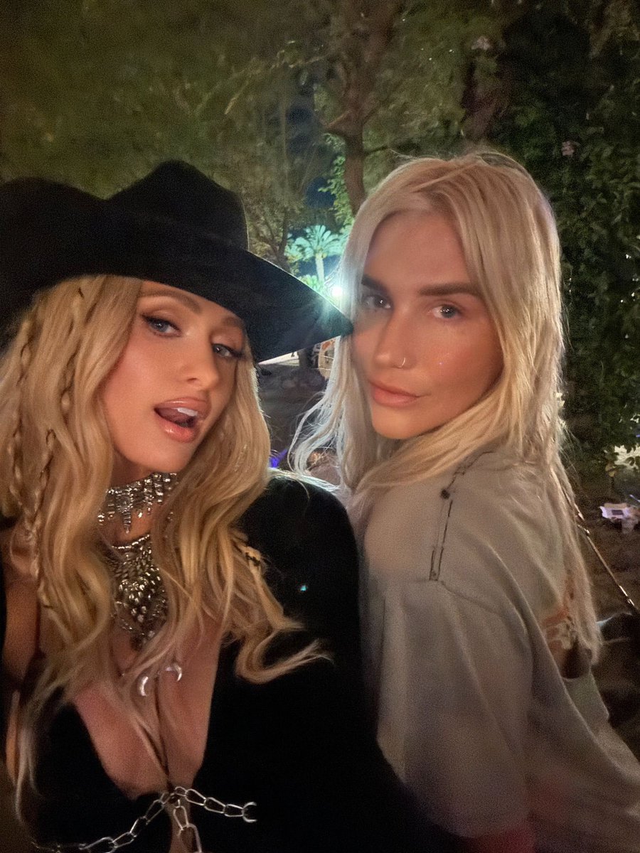 KeshaDiscord's tweet photo. Kesha with Paris Hilton at Coachella https://t.co/FiAzxyCJ8C