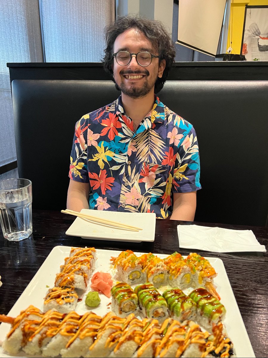 stop_talkiiiing's tweet photo. Not to glaze 🍩 but I would not be wearing Hawaiian shirts if it weren’t for Gambino https://t.co/TlbKsl1jOE