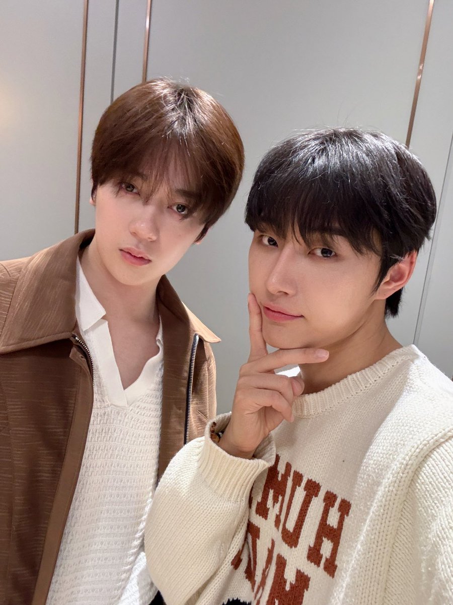 OmegaX_members's tweet photo. [#OX]

상하이에서 

#OMEGA_X #오메가엑스 
#재한 #JAEHAN https://t.co/S73MAoSSOl
