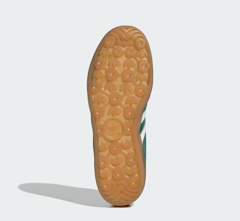 #รับหิ้ว Adidas Gazelle 
Size: 3.5 UK - 9 UK ของแท้100%
รอของ 2-5 วัน 
สนใจdm.มาได้เลยค่า 💥

;(รับประกันของแท้ 💯)
#adidasThailand #adidas #gazelle #adidassamba #ส่งต่อsamba #รับหิ้วญี่ปุ่น