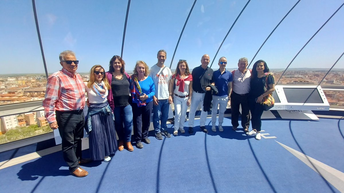 AguasdeAlbacete's tweet photo. Entre estos atractivos, desde @AguasdeAlbacete, hemos mostrado a l@s #periodistas y #escritores que han visitado #Albacete, integrados en @FIJET_Spain, el #CentrodeInterpretaciónDelAgua, #CIAb con su #MuseoDelAgua, su #TorreDelAgua y @dinapsis.

#fijetespaña #fijet  #fijetspain https://t.co/pYDTrAkpNh