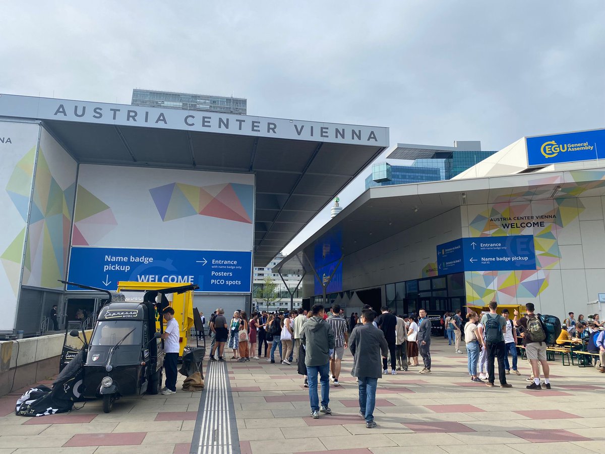 WEARE_Research's tweet photo. Safa @BaccourSaf14541 and Ángela @avallegar are ready for the first day #EGU24 in Vienna @Univcordoba @e_mohican https://t.co/gRO9oocs7X