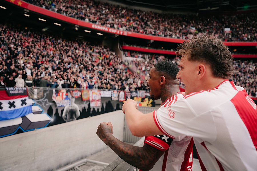 JordiCruijffEra's tweet photo. Zou wel wat zijn, als we in het slechtste seizoen allertijden, toch nog 4e worden #ajax #ajatwe https://t.co/zxif8znm75