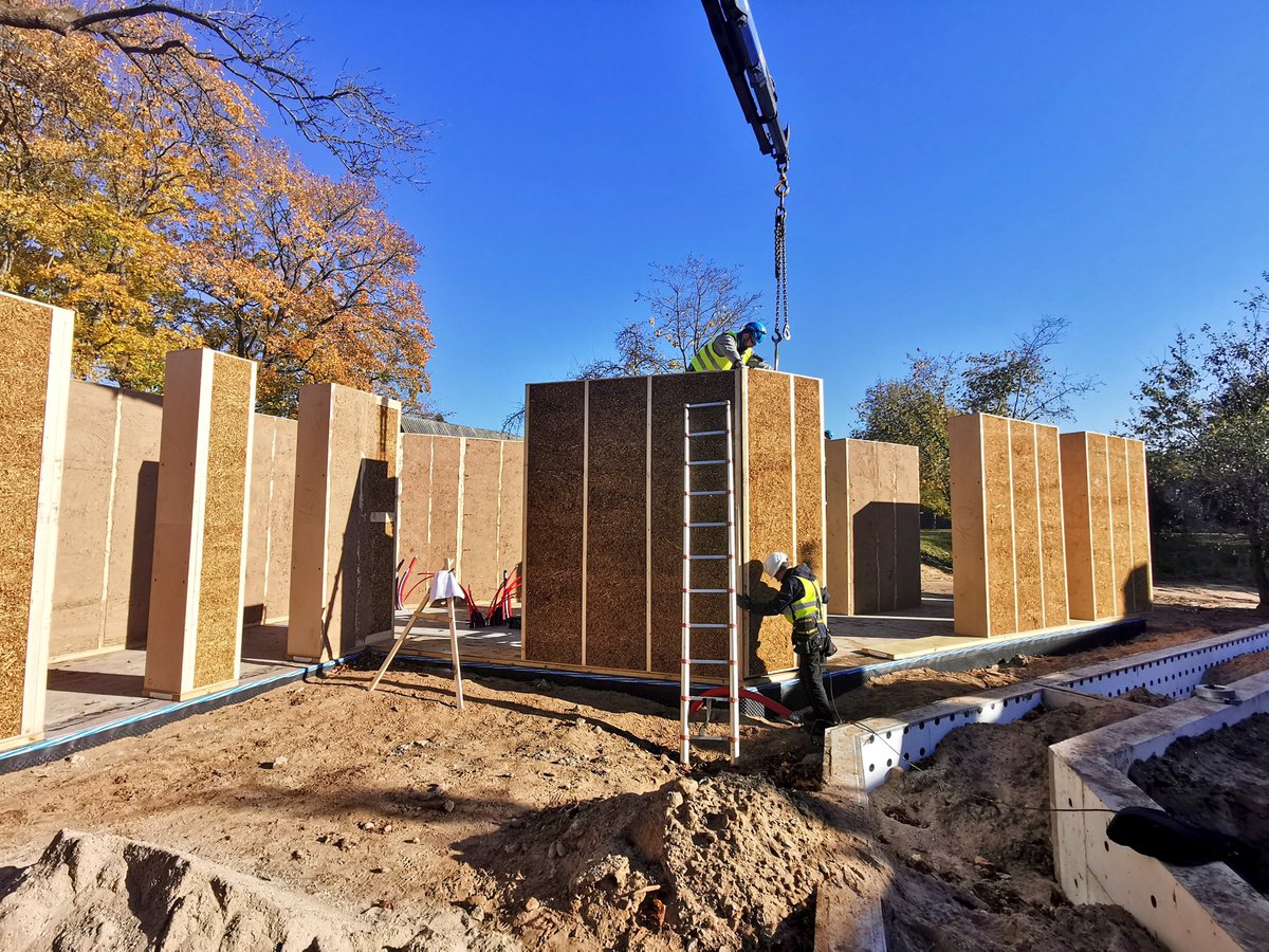 strawbuilding_eu tweet media