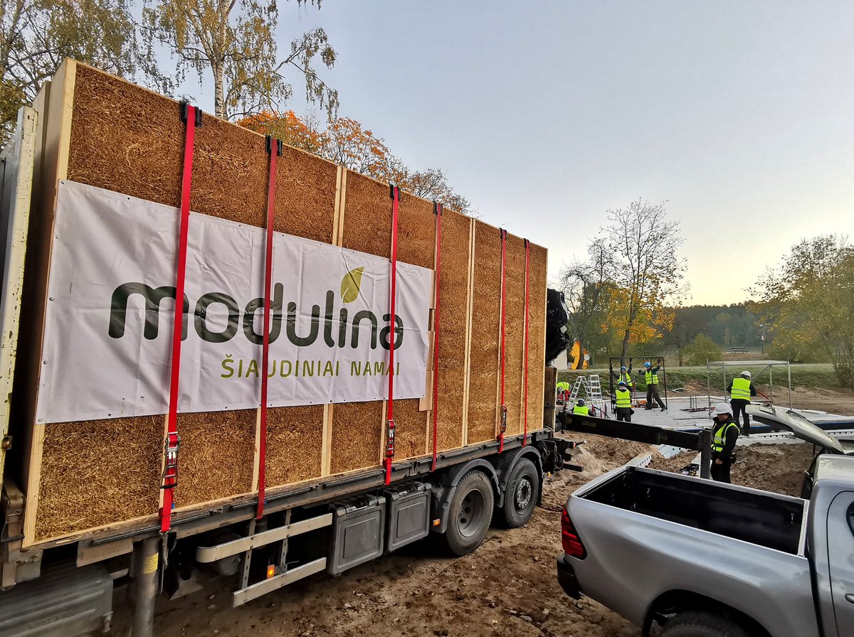 strawbuilding_eu tweet media