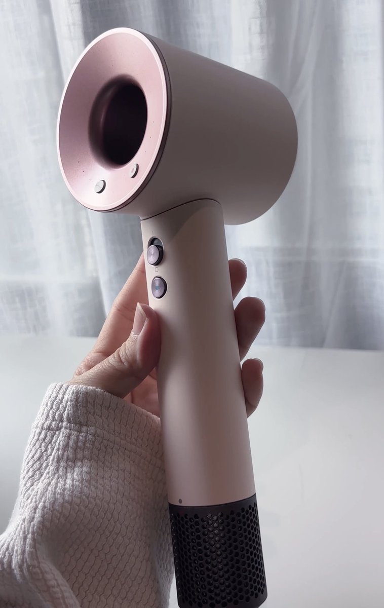 My new pink Dyson hair dryer. Cepat betul keringkan rambut. Love!!!