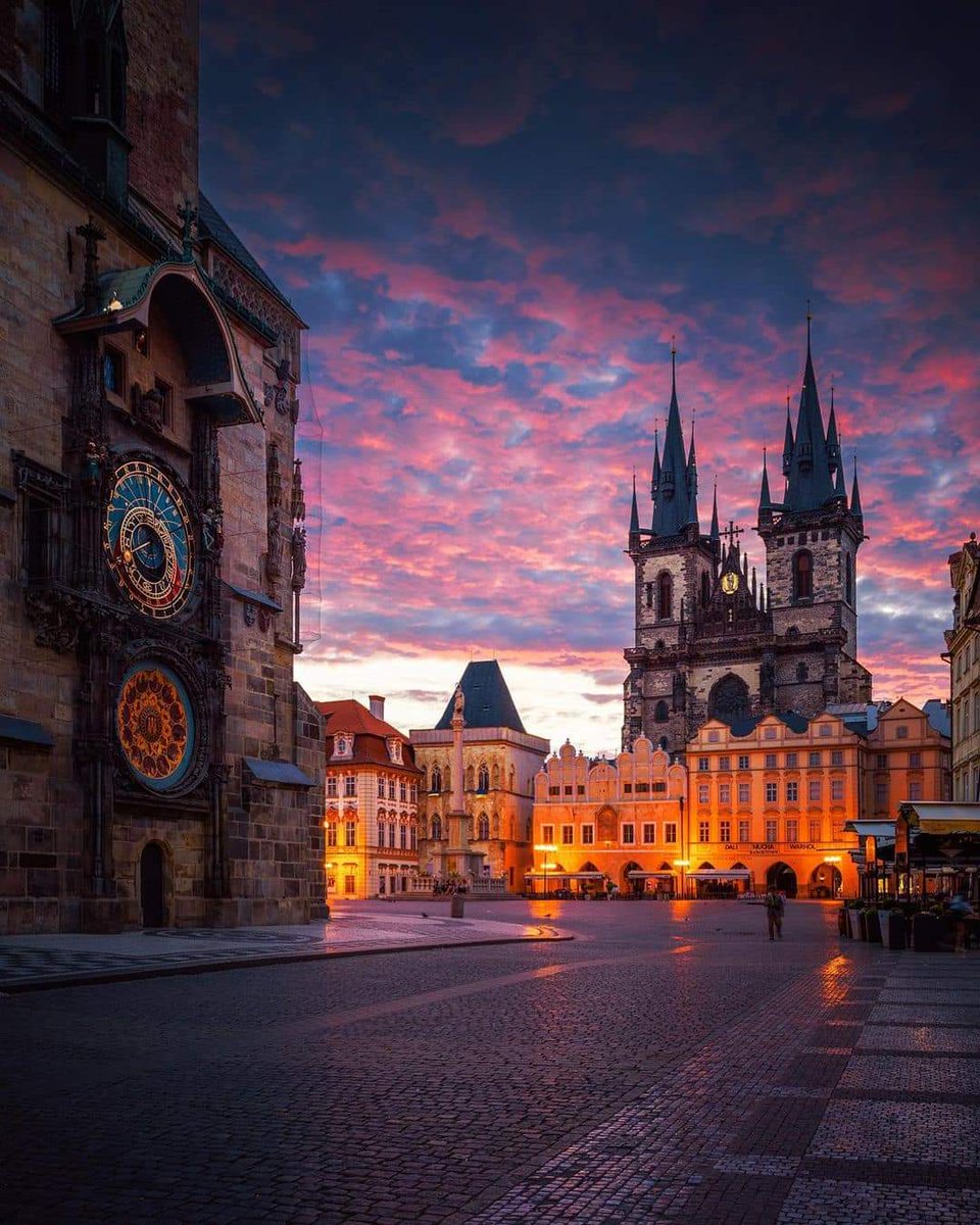 Evening walk in old town and evening walk in Old Town #Prague where are you? #Travel #Traveller #traveltips #luxurytravel #BestChoiceEver #traveltuesday #traveling #travelblogger #czechia #sundayvibes #Mondayvibes #travelnow