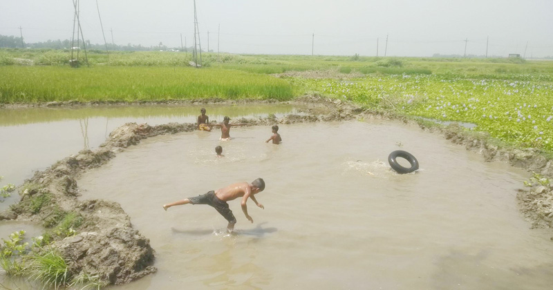 বৃষ্টির আভাস নেই, রাতে বাড়বে গরম