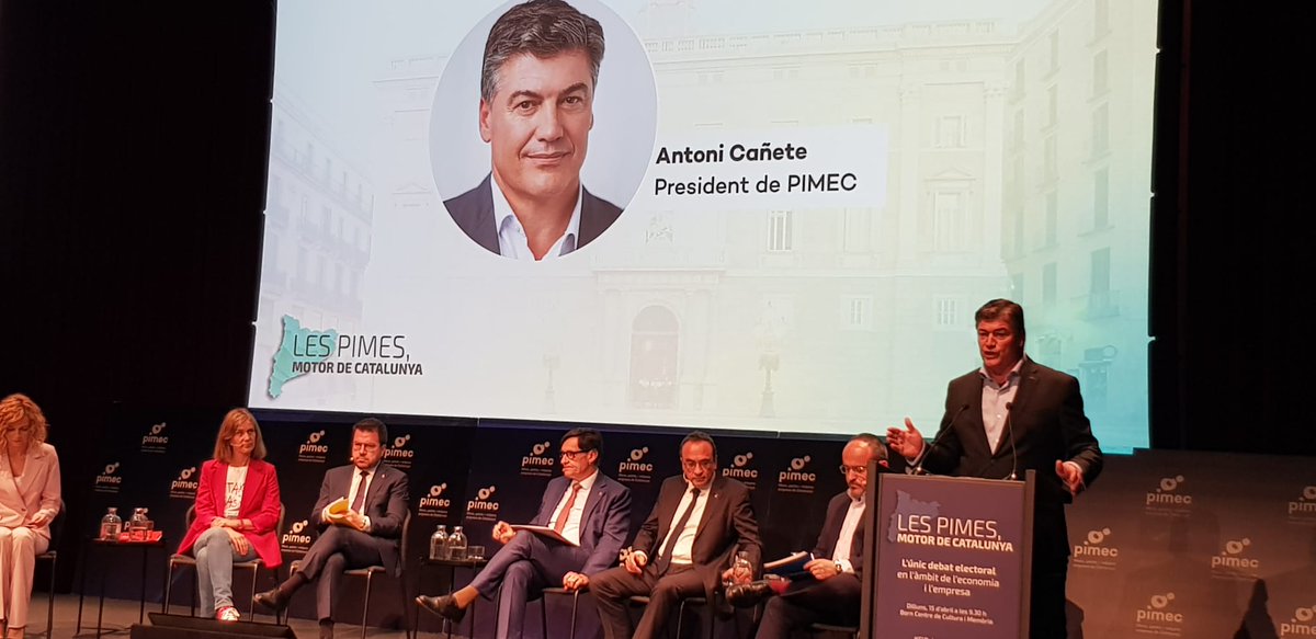 Comença #ElDebatDeLesPimes organitzat per @PIMEC amb la presentació del president @AntoniCanete. Posa de relleu les preocupacions de les #pimes: la necessitat de personal amb la formació adequada, l'absentisme laboral, la complexitat de les administracions i la fiscalitat justa