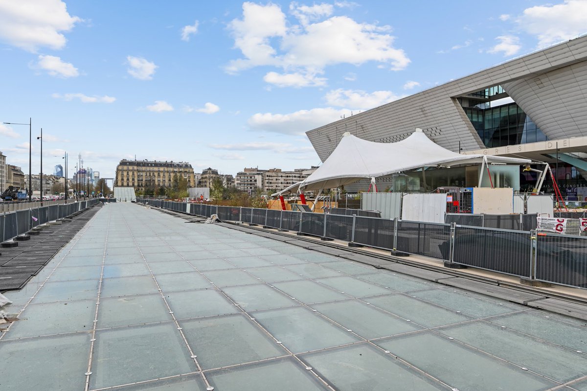 ArmelleLagrange's tweet photo. #Eole cap vers l’ouest ! Gare Porte Maillot en Images ! Sublime ouvrage baigné par la lumière naturelle à 35 m sous terre ! #interconnection #-Co2 #120kmh sous Paris 😉⁦@SNCFReseau⁩ ⁦@ConnectGares⁩ ⁦@IDFmobilites⁩ ⁦@SNCFVoyageurs⁩ ⁦@Actu_Transilien⁩ https://t.co/PNSooXrsb7