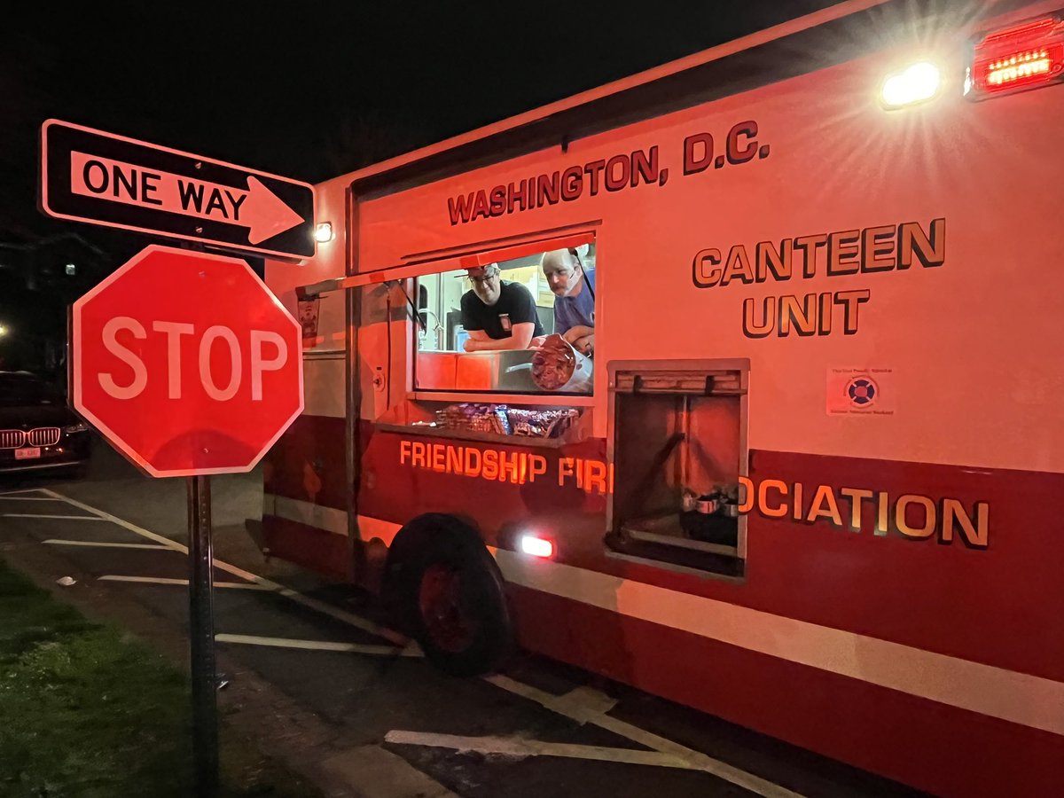 Stop, there is only one way to help ensure that #DCsBravest are able to recuperate after a fire and that is through firefighter rehabilitation, hydration and nourishment. Sincere gratitude and appreciation to @FFADC for being on scene and providing support to @dcfireems .