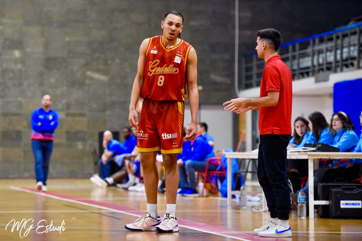 Nuestro vinculado en #LEBPlata @cblhortagodella cae por 5 puntos en el partido de ida de octavos 🏆 Ida 1/8 #PlayoffsLEBPlata @baloncestoSDP 72 🆚 @cblhortagodella 67 📊 acortar.link/OeItbW El sábado intentarán remontar la eliminatoria en casa 💪 📷 @mgestudi