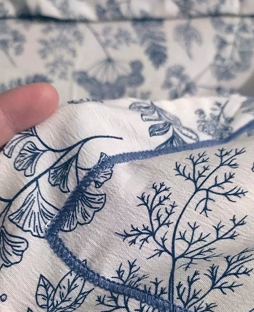 Kain cadar ala2 ik$a tapi murah gilerr‼️

Kain sumpahh sejuk dan lembut tapi bukan material cotton.
Cantikkk yakmaaat korang cadar ni😍jahitan pun kemas mmg terletak elok je 🥰