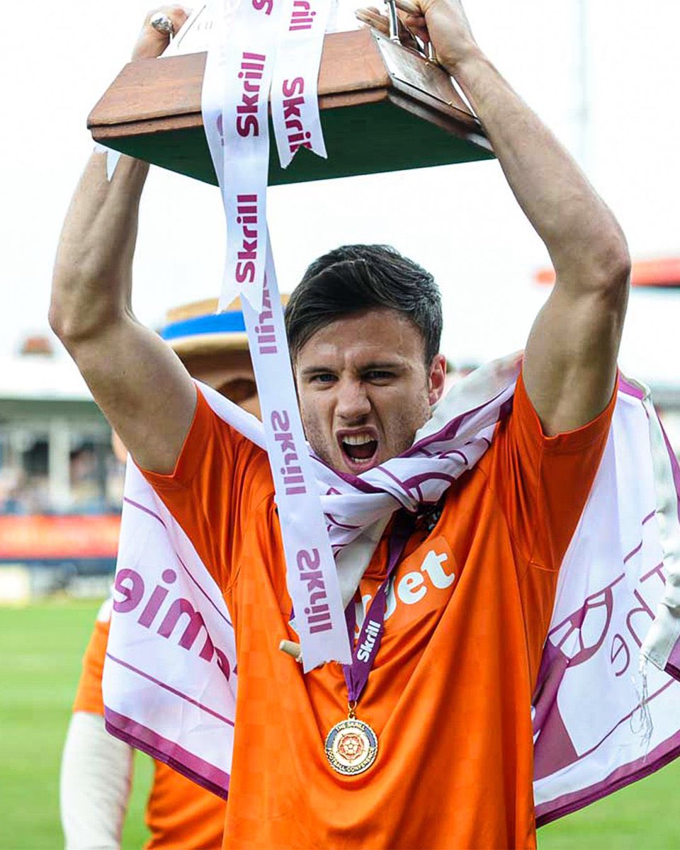 Luton Town FC tweet media