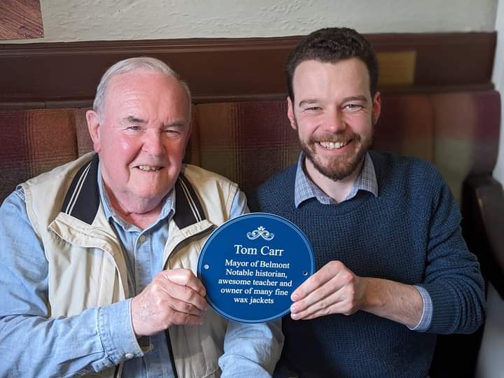 🎩 The Mayor of Belmont Club Historian @TomCarr45279605 has been recognised for the work he does for the people of Belmont by him being declared the Unofficial Mayor of Belmont by the village residents. Full Story: manchestereveningnews.co.uk/news/greater-m… Great Work Tom 👏 #OneClub 🇦🇹