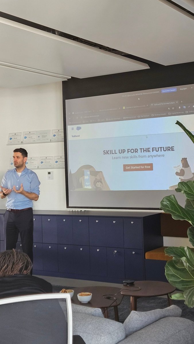 KirootoConsults's tweet image. What an amazing way to wrap up the weekend, surrounded by fellow Diasporans at the Afropulse Diaspora event in Berlin, organized by @KirootoConsults and @setlinnofficial. We discussed topics like preparing for job interviews, presenting ourselves effectively, and negotiating our…