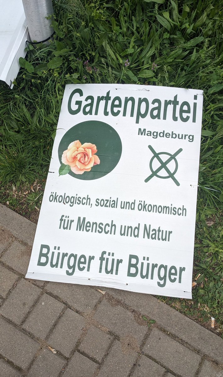 Uns wird gemeldet, dass in Magdeburg bereits unsere Plakate abgerissen werden. Wir dulden diese Art der Konterrevolution nicht und werden nach der erfolgreichen Machtergreifung mit aller Härte gegen diese Terroristen vorgehen!