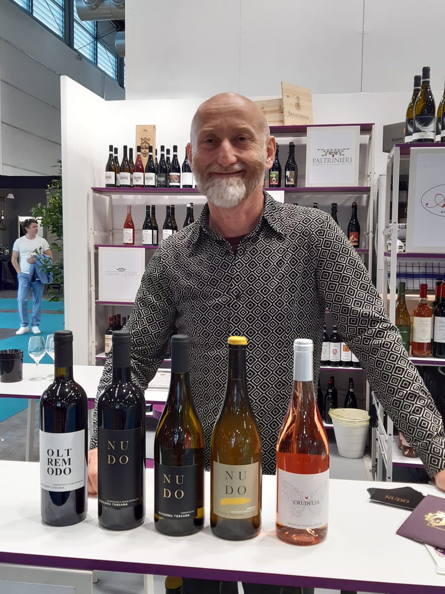 Roland of Agricola del Nudo is waiting for you. His wines: #vermentino , #rosato (#sangiovese) and #rossomaremmatoscana

Come to our stand and discover more about these wines from #Maremma

#vinitaly2024 #organicfarming #organic #maremma #maremmatoscana #vermentino #sangiovese