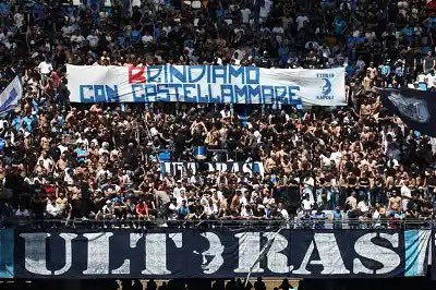 Naples - Frosinone #ultras #Napoli #NapoliFrosinone Message pour la promotion de la Juve Stabia en Serie B (14.04.24)