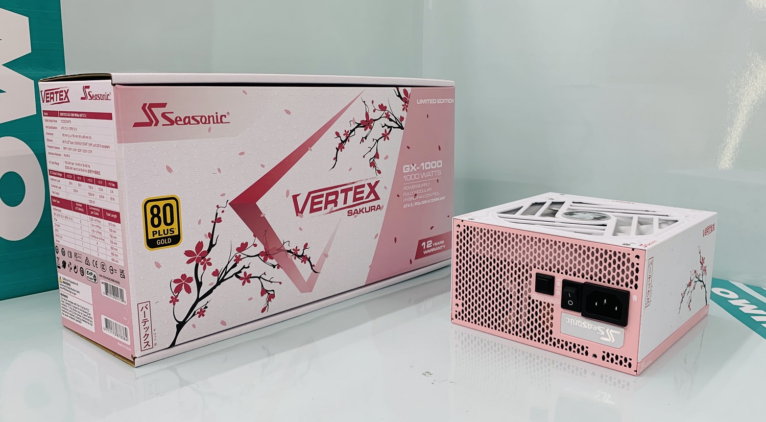 電源ユニット VERTEX GX-1000 Special Edition Sakura Seasonic Launches Vertex Sakura GX-1000 Limited Edition