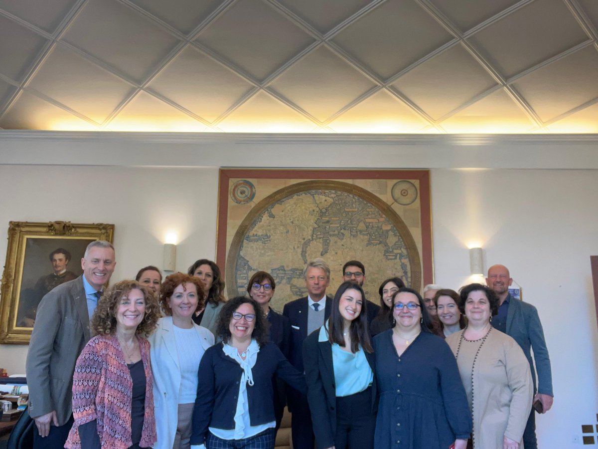 Salutiamo i tirocinanti MAECI-CRUI Giorgio Francioni e Alessia Lubrano @UniLUISS ringraziandoli per il loro prezioso contributo. In bocca al lupo per il vostro futuro universitario e professionale!