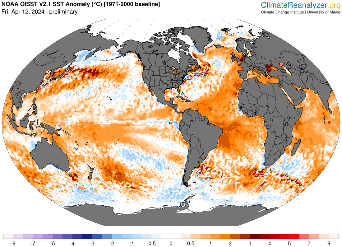 Looking at the SST-anomaly over the Atlantic Ocean it seems remarkable, that the area of the #AMOC is white/blue, while south and east of this area the heat is piling up. The heat is stocked and not able to move due to the weakened AMOC @rahmstorf @MichaelEMann #dkpol