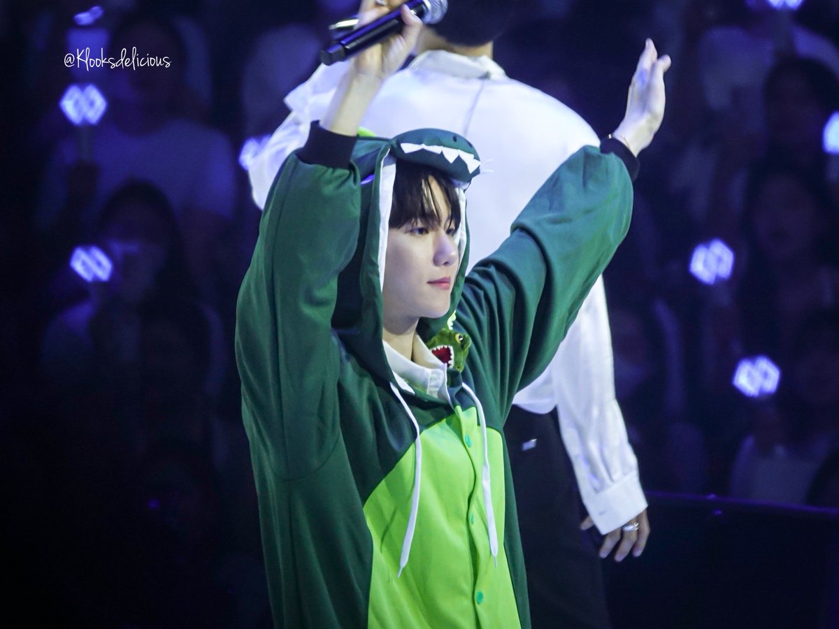 우리집 강아지한테 공룡옷 사줬어..

>240414 엑소 12주년 팬미팅
<a href="/B_hundred_Hyun/">Baekhyun_EXO</a> 
#백현 #BAEKHYUN 
#엑소 #EXO
#EXO_FANMEETING_ONE