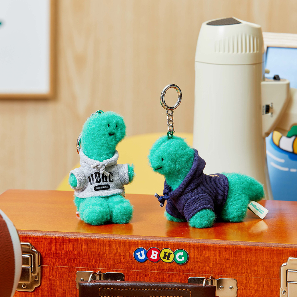 LOFT_Official's tweet photo. \予告/
韓国雑貨特集「FUN!FUN!SEOUL」に話題の恐竜キャラクターJOGUMANのPOPUPが登場!
先行販売含め #JOGMAN の魅力あるアイテムで韓国のトレンドを発信!渋谷ロフトでは拡大展開も!
■期間:4/20(土)~5/31(金)
■店舗:全国のロフト81店舗、ロフトネットストア
詳しく▶https://t.co/IHw4MCfXU9 https://t.co/C7ONkftV41