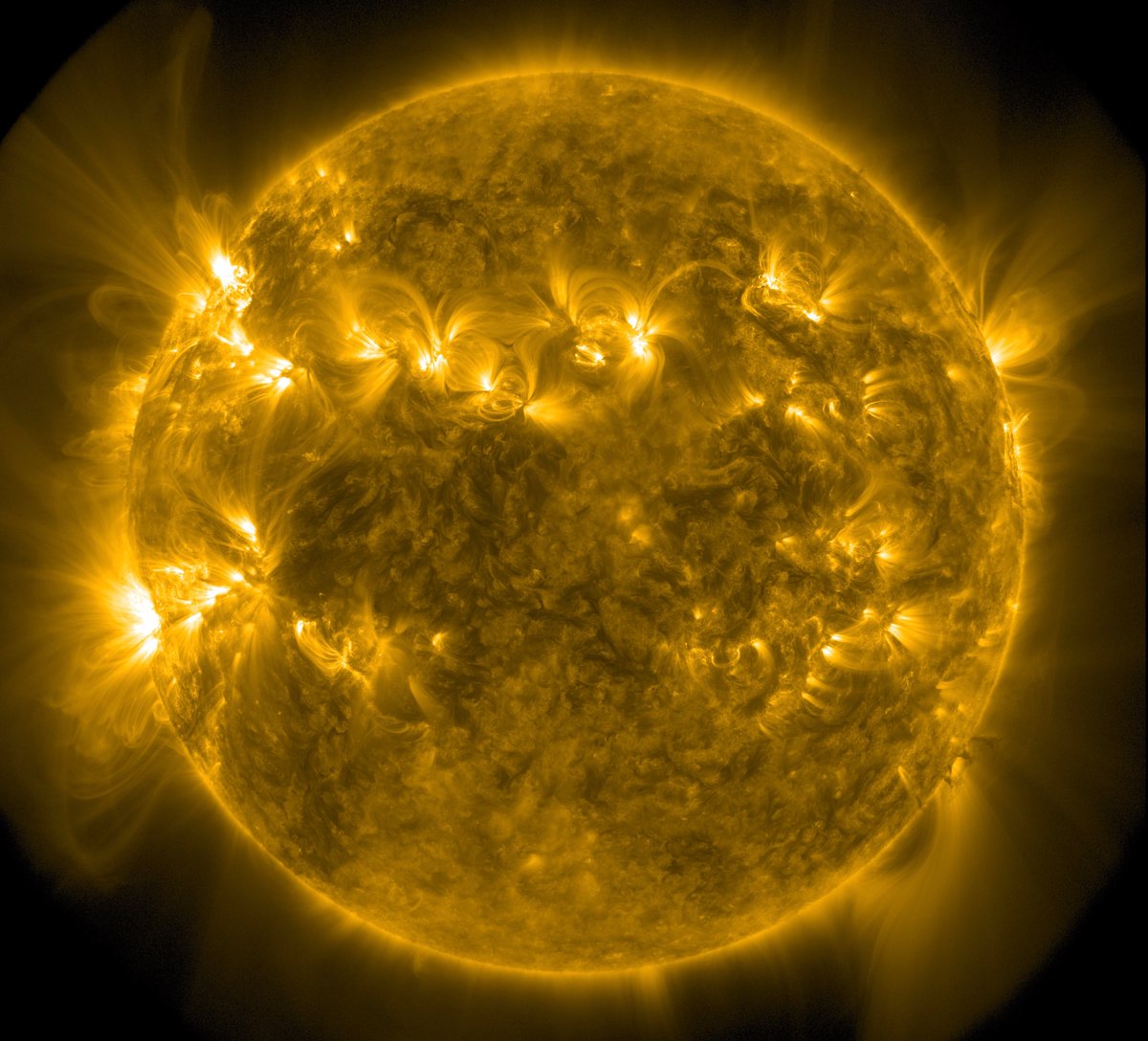Hallo zusammen - wie immer mit einem aktuellen Bild der Sonne via Satellit SDO.
