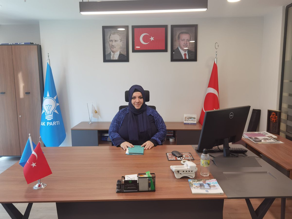 akkadineyup's tweet photo. EYÜPSULTAN için nöbetteyiz. 🇹🇷

Bugün, İlçe Başkanlığımızda Yürütme Kurulu Üyemiz  Zeynep Doğan nöbetçidir. 

Nöbet Saatimiz: 
⏰ 11.00-16.00

✍️ Soru, görüş ve önerileriniz için İlçe Başkanlığımızı ziyaret edebilir; 

☎️0212 418 51 96'yı arayabilirsiniz. https://t.co/XeAIzFaDTd