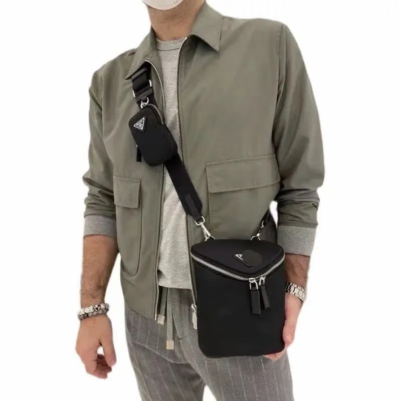 👜Reps Men And Women Summer Two-In-One Nylon Cloth Casual Messenger Bag

US$112.56😄

#shoulderbag #repsshoulderbag #fauxbags #replicaluxurybags #shoulderbags #fakebags #repsdiorbags #womenbags #replicadesignerbags #chainbags #counterfeitbags #replicadesignerbags