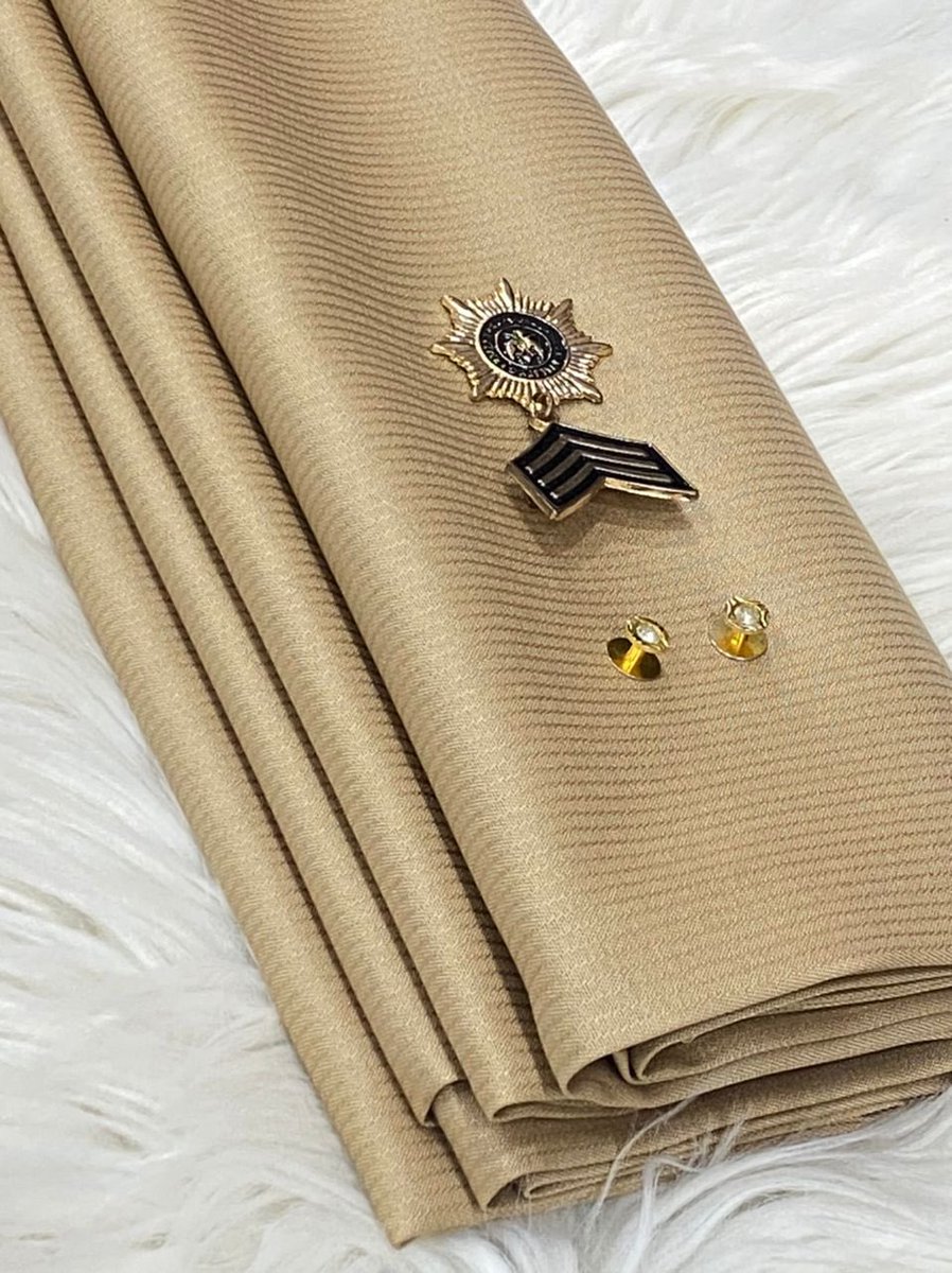 AmaaLuchi's tweet photo. You know I bring the baddest fabric designs now🥰🥰🥰🥰
This is a high quality LANA exclusive, will never wash or pull lints.
Available in any quantity and varieties of colors, can be used as asoebi.

Kindly retweet 🙏🏽 https://t.co/yOr6argGU7