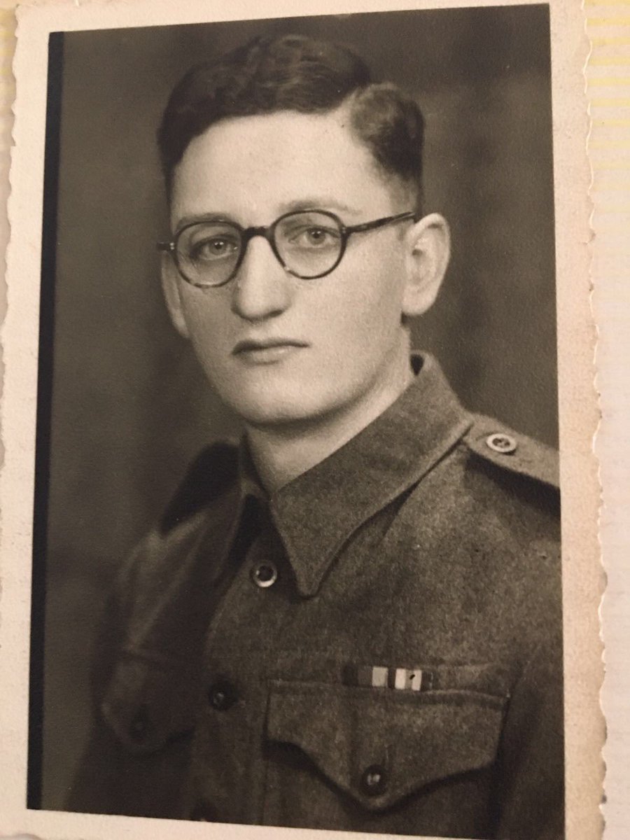 AndyAitcheson's tweet image. Over the last couple of years I’ve managed to track down the families of both Parry and Byles, and Pte Norman Grosfils who was wounded in the same ambush. 

Norman survived and only died in 2015, leaving  11 grandchildren and 9 great grandchildren.