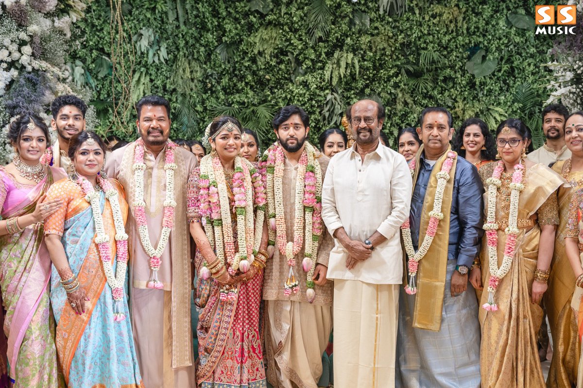 Superstar #Rajinikanth at Director Shankar's Daughter #AishwaryaShankar Wedding 🤩
.
#AishwaryaShankar #TarunKarthikeyan #Shankar #SuperstarRajinikanth #SSMusic