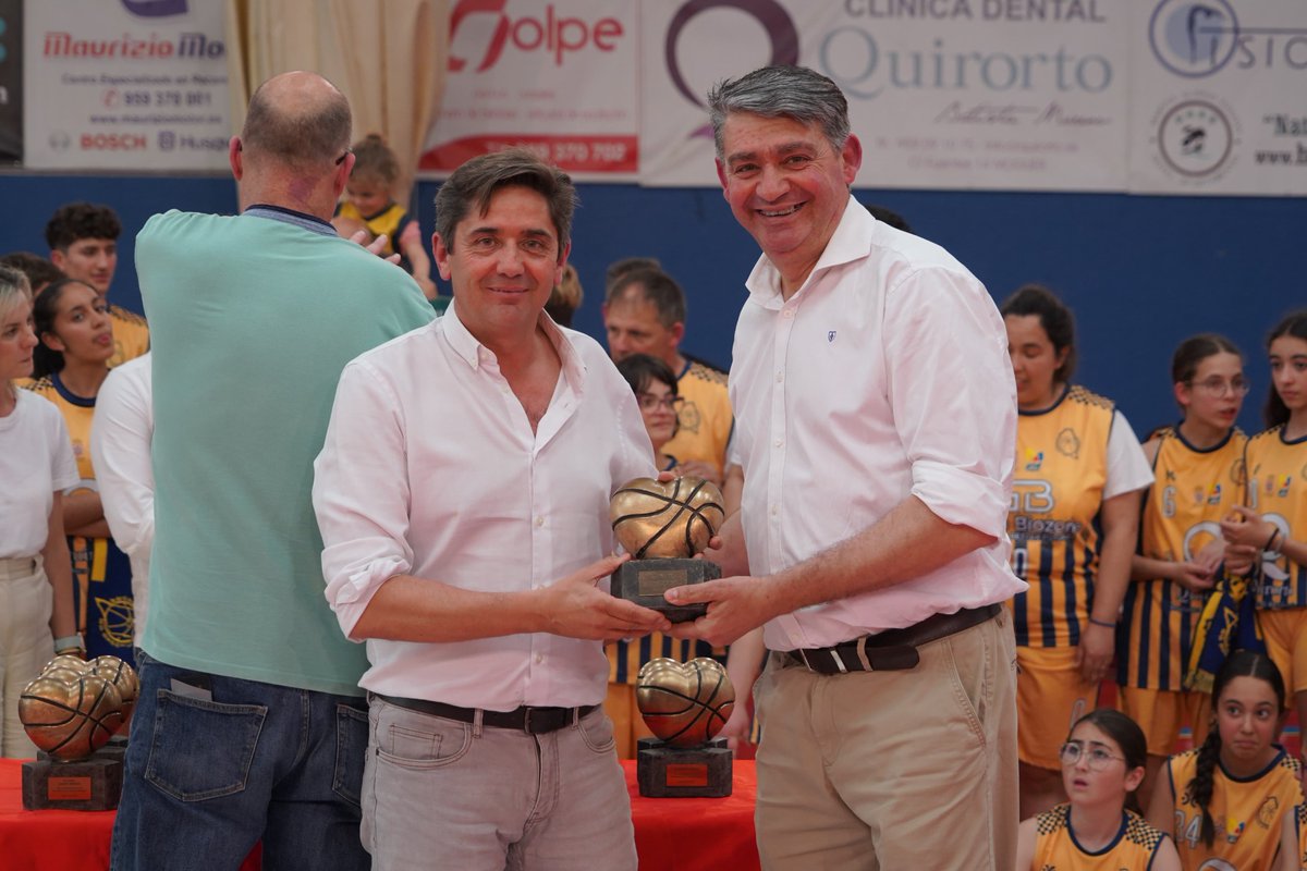 Hemos recibido el ❤️ del <a href="/CBCMoguer/">CB Ciudad de Moguer</a>, que nos reconoce como patrocinadores oficiales. Si algo tenemos claro en Cuna de Platero es que la actividad física debe ir de la mano del consumo de #frutosRojos y nos enorgullece apoyar el desarrollo y fomento del deporte en #Moguer.