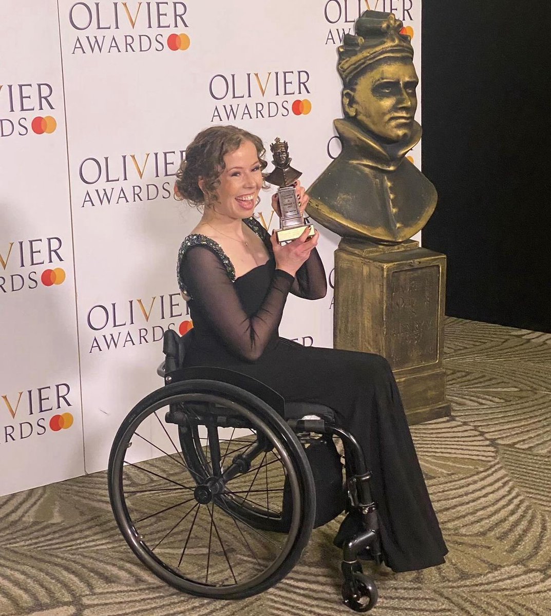 A huge congratulations to @AmyTrigg on her @OlivierAwards win for Best Actress in a Supporting Role in a Musical for @TLBTmusical last night! ✨ Amy did her @RTYDS placement with us & was last here with her award-winning one woman show, Reasons You Should(n't) Love Me.