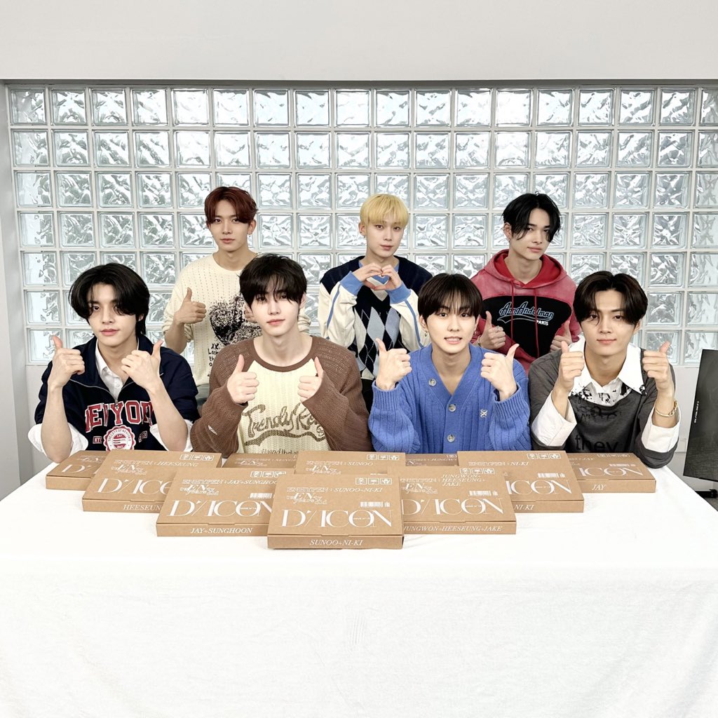 TRANSLATION | 240415

🏀 ENHYPEN has arrived for the D’ICON unboxing 🏀

Meet us shortly at 6:00 PM on the ‘D’ICON &amp; Dispatch’ channel〰️🎧
(✨ You can also watch Dispatch’s official Instagram (@.koreadispatch) and Facebook)

2024.04.15 6:00 PM KST

🔗 youtube.com/live/v3X2ABU9p…