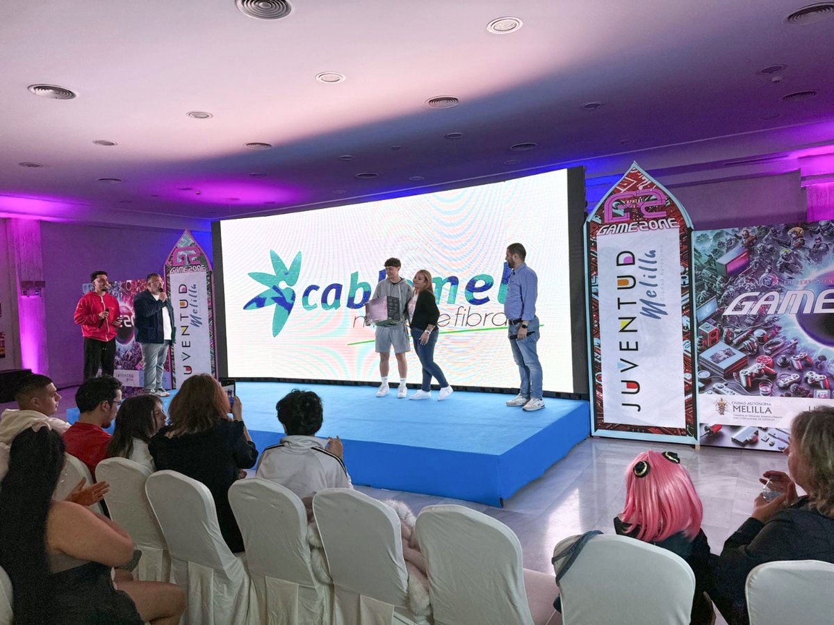 CablemelMelilla's tweet image. ¡Otro año increíble en la Game Zone Melilla! 🎮✨ En #Cablemel, estamos orgullosos de haber colaborado un año más con la #GameZoneMelilla proporcionado conexión a internet. Pero eso no es todo, también tuvimos el placer de regalar una Xbox a un afortunado ganador. 🎁🎉

#Melilla
