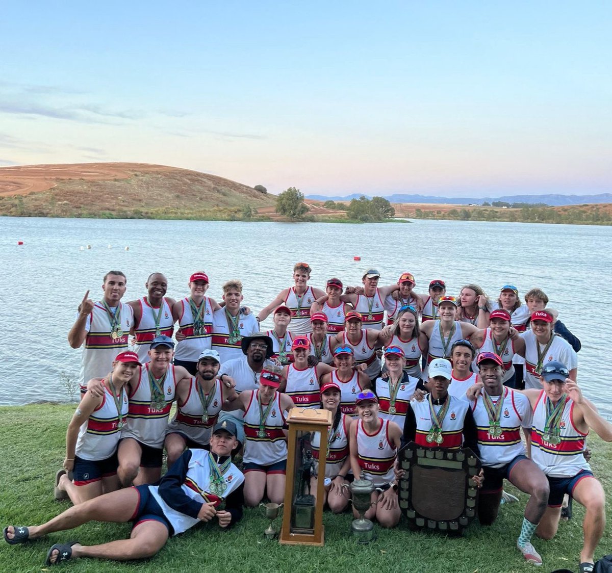 TuksSport's tweet photo. #TuksSport Monday Motivation
ΚΚα΄α΄Ι’Κα΄ α΄α΄ Κα΄α΄ ΚΚ
#TuksRowing - 2024 #USSARowing Sprints Regatta champions ππ£
#Elevate2Greatness βοΈπ‘
#StripeGeneration π΄π΅βͺ https://t.co/BGWsEKOSV9