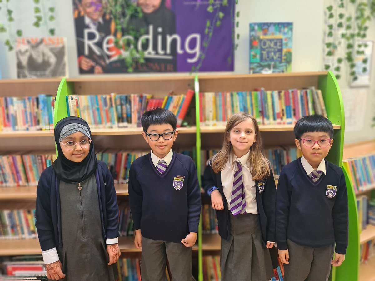 📚✨ A big thank you to our amazing librarians and their classmates for organising a massive box of donated books in our library! We're incredibly grateful to Mr. Woolsey and his daughter for their generous donation. Our bookshelves are brimming with new literary adventures! 🙏💖