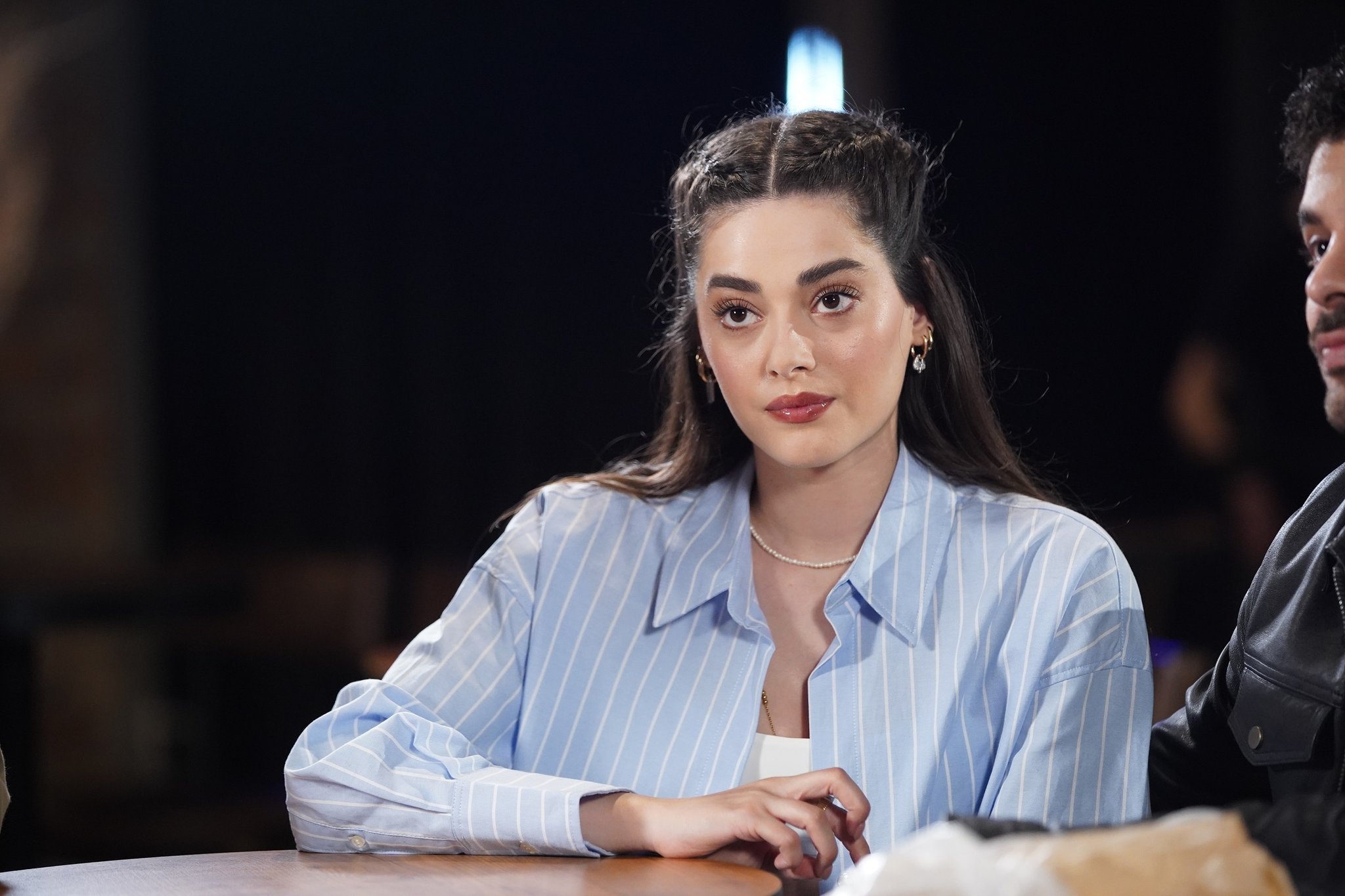 GLMXmR-XkAIrR6n?format=jpg&name=large