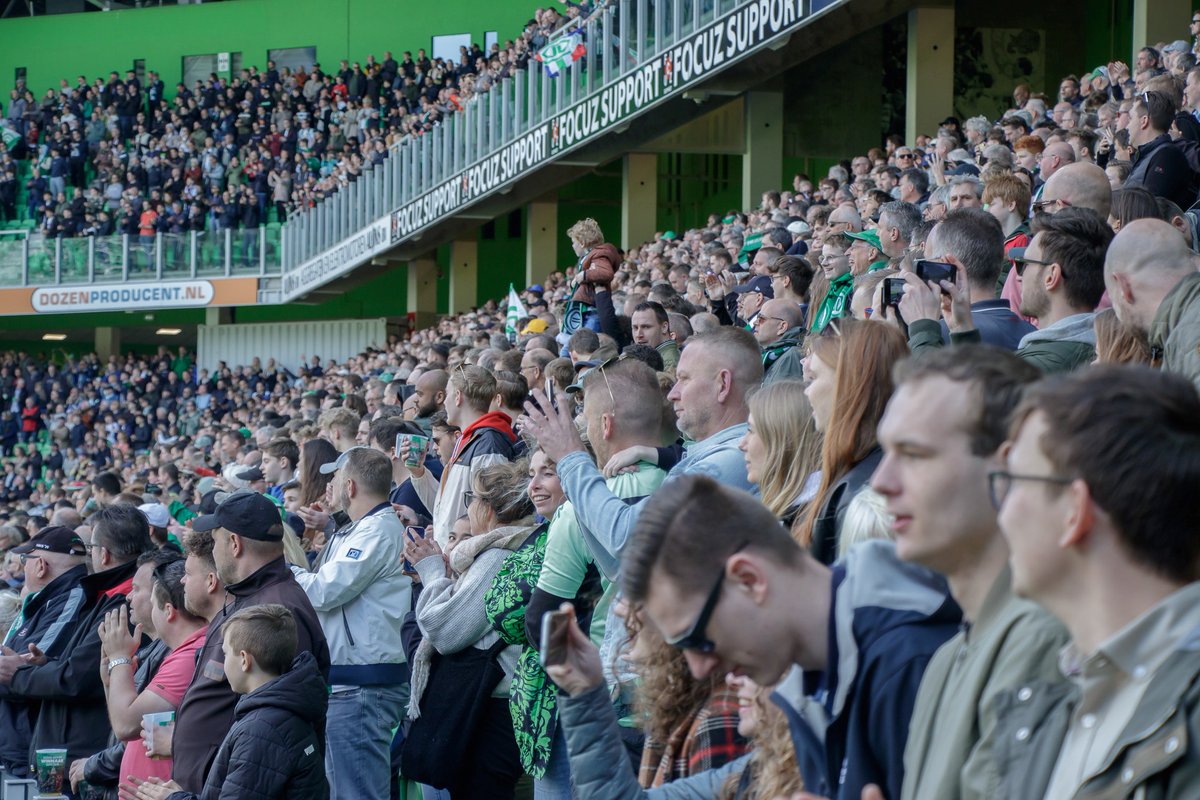 Cambuur thuis is helemaal uitverkocht. 💚 Seizoenkaarthouders die zaterdag niet aanwezig zijn, kunnen hun ticket aanbieden via de kaartenmarkt. 🏟 ➡ fcgroningen.nl/nieuws/thuisdu… #GROCAM