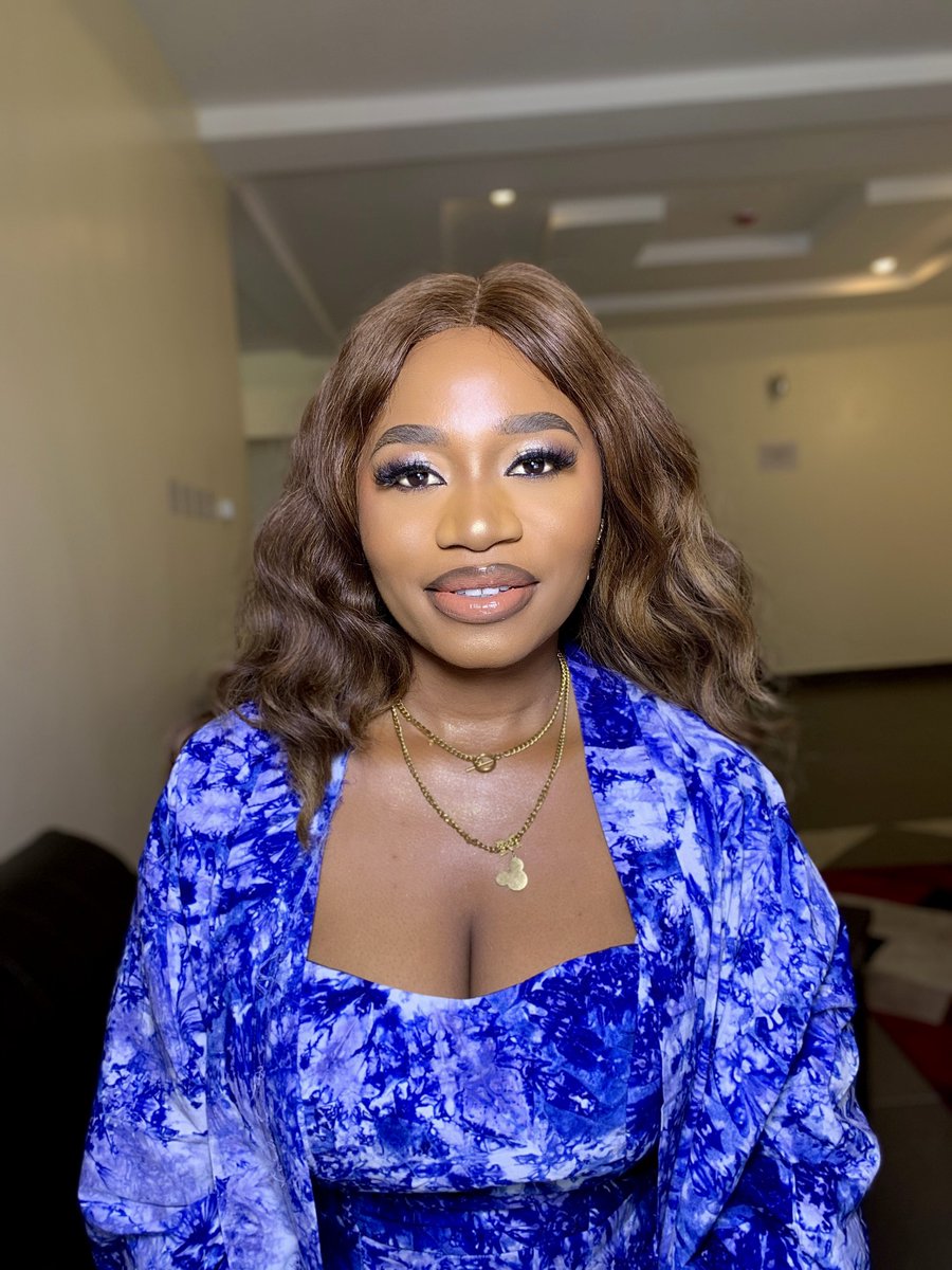 _Niiella's tweet photo. Happy new week lovelies 

Book me to glam you up this week. Why? Because I’m a badass makeup artist in Jos. 😉❤️ 

Kindly refer and retweet 🙏🏾🥰 https://t.co/AW20auVGLb