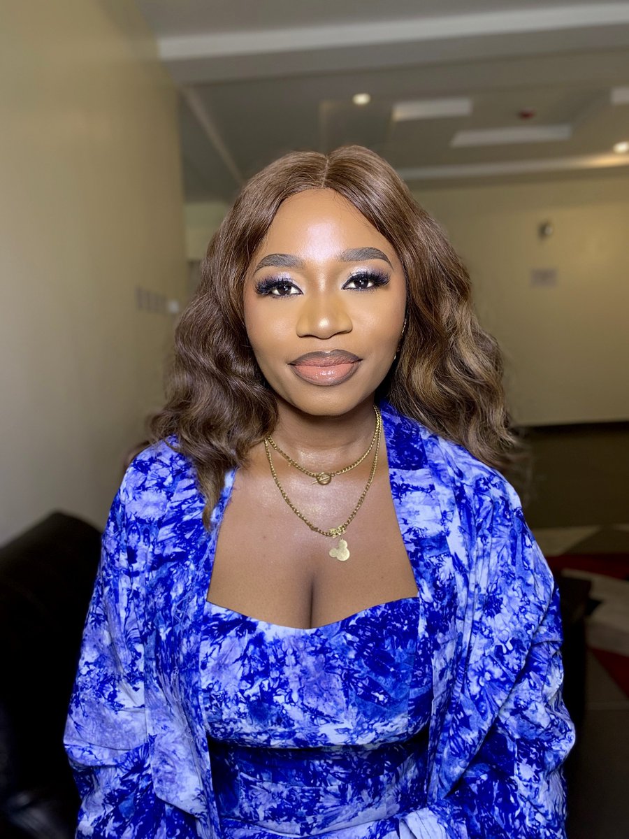 _Niiella's tweet photo. Happy new week lovelies 

Book me to glam you up this week. Why? Because I’m a badass makeup artist in Jos. 😉❤️ 

Kindly refer and retweet 🙏🏾🥰 https://t.co/AW20auVGLb