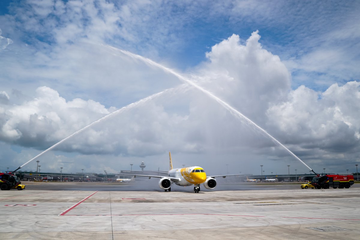 To welcome the Embraer E190-E2 into our young and modern fleet, it received the traditional water cannon salute to mark this milestone occasion. 💦🫡 May this worthy addition continue to bring you better travels with Scoot! Learn more here: bit.ly/ScootE190_SG