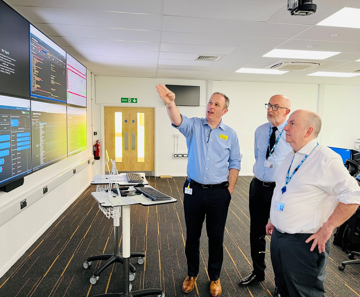 A good visit to @Medway_NHS_FT by our CEO and Chair last week. Simon and David spent time learning about systems in ED and the hospital's Care Co-ordination Centre including its bed management system