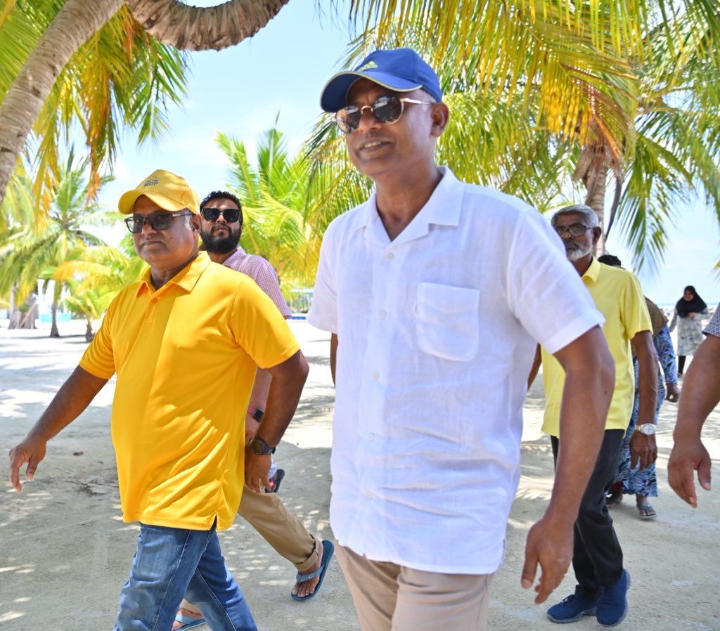 adduXfiles's tweet photo. Lh Kurendhoo eyruves mihaaruves #MisraabuHamaMagah fisaari foareega #kkbk #Maruhaba!
#VoteMDPandidate @ali_niya
#VoteMDP
#MisraabuHamaMagah https://t.co/yEdr99UEaZ